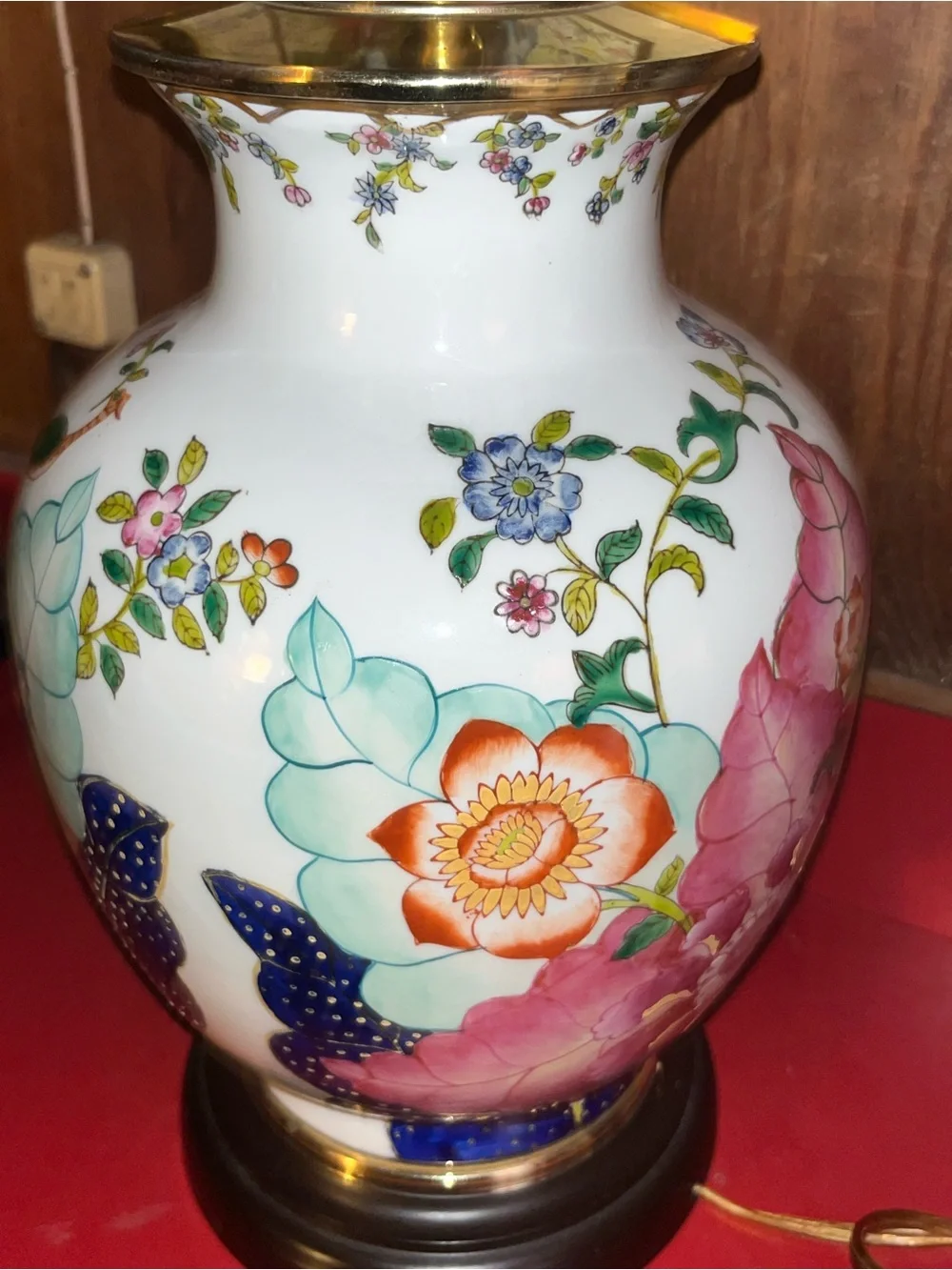 Vintage Chinese Export Tobacco Leaf Porcelain Table Lamp | 20